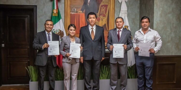 Entrega alcalde de Matamoros nombramientos a Secretarios y Directores del periodo 2021-2024