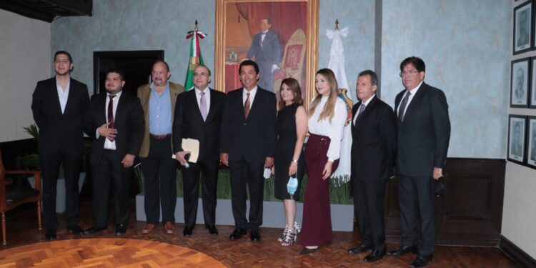 Entrega alcalde de Matamoros nombramientos a Secretarios y Directores del periodo 2021-2024