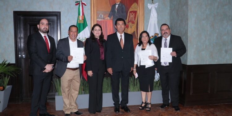 Entrega alcalde de Matamoros nombramientos a Secretarios y Directores del periodo 2021-2024