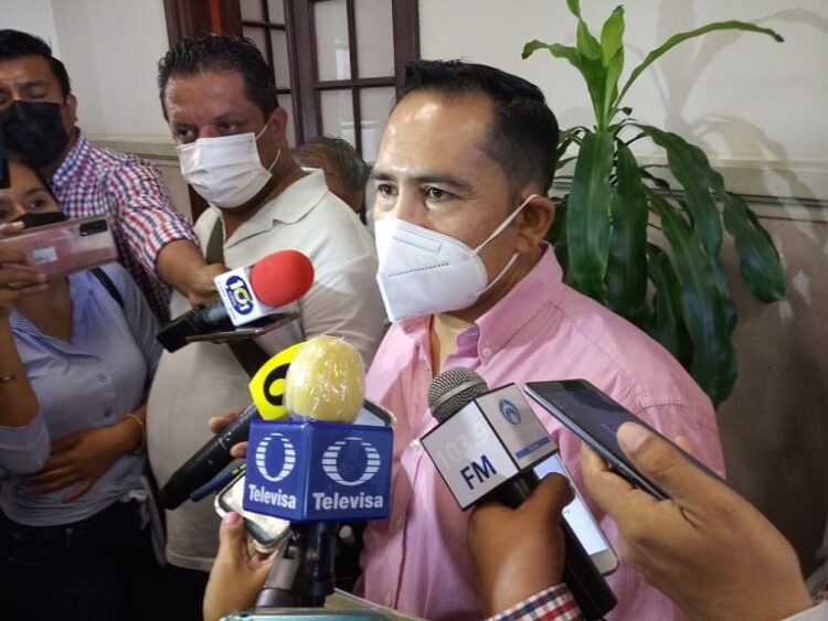 Será Morena oposición responsable en Cabildo porteño: Cuitláhuac