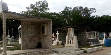 Ni misas ni grupos musicales permitirán en cementerios estos “Días de Muertos”