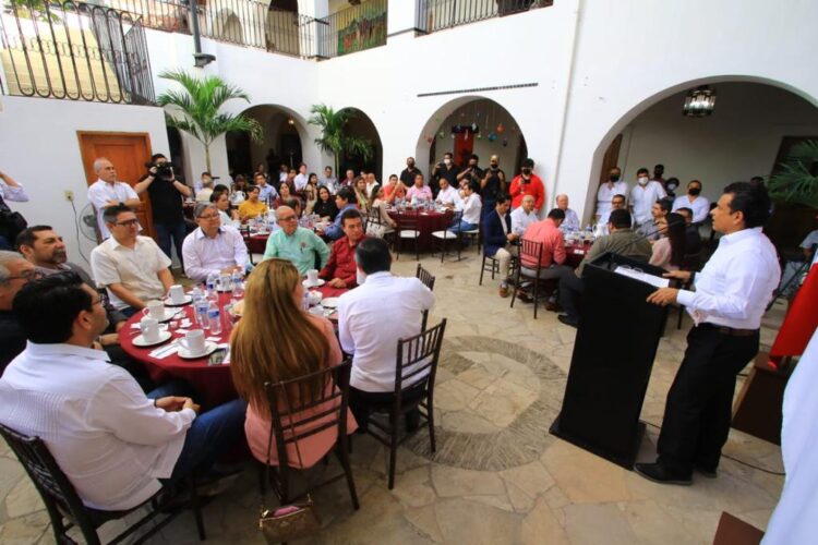 Agradece Gattás a médicos victorenses labor en la Pandemia del Covid-19