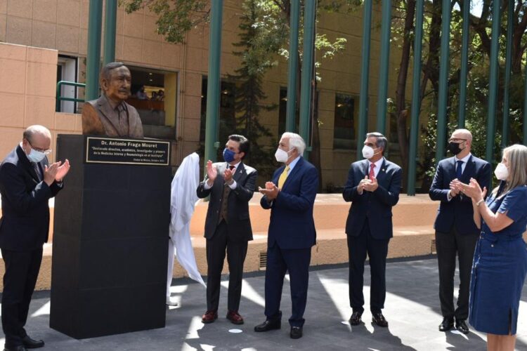 Convoca Américo a no someter la salud al mercantilismo