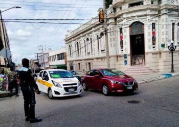 Amenazan choferes de transporte público con parar en Tampico