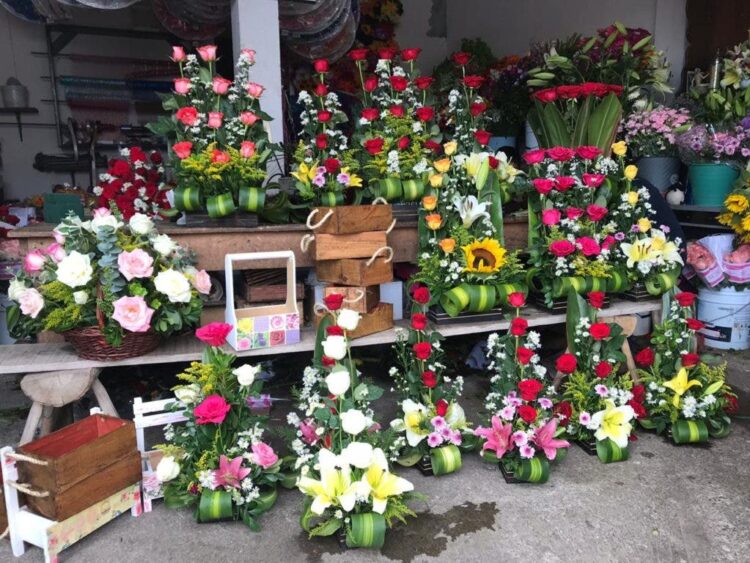 Piden florerías saber si estarán abiertos panteones en día de muertos en Victoria