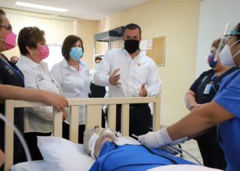 Visita Guillermo Mendoza facultades de Música y Enfermería UAT Tampico
