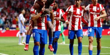 Atlético de Madrid derrota 2-0 al Barcelona