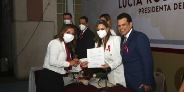 Entrega Lucía Rodríguez nombramientos en el DIF-Victoria