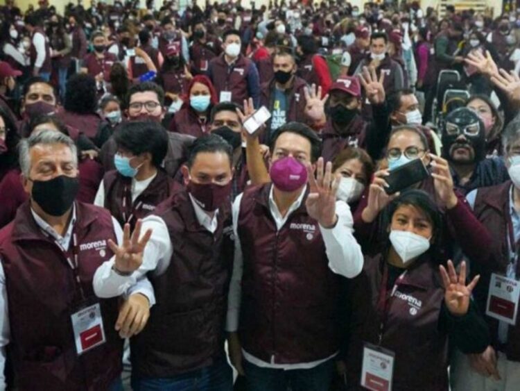 Delgado toma protesta a Comités de Defensa de la 4T