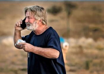 Las autoridades no descartaron aún cargos criminales contra el actor estadounidense Alec Baldwin