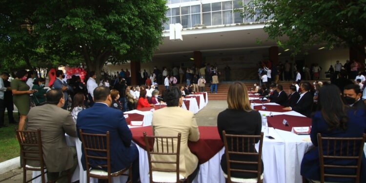 En sesión solemne Cabildo y pueblo de Victoria celebran 271 años de su fundación