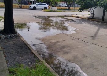 Piden a COMAPA desasolvar drenaje