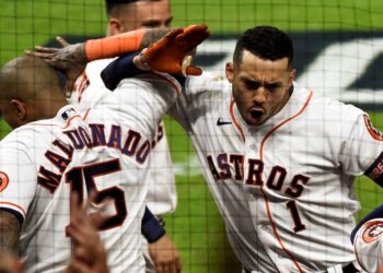 Los Astros toman la ventaja en la serie