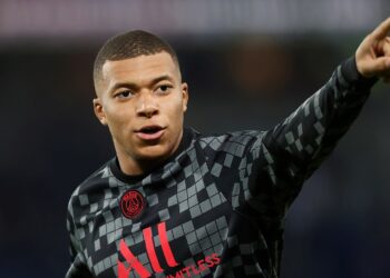 Mbappé levanta la mano para participar en los Juegos Olímpicos de París 2024