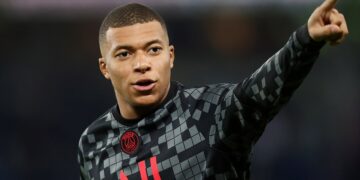 Mbappé levanta la mano para participar en los Juegos Olímpicos de París 2024