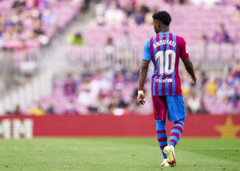 Respira Koeman, el Barca vence a Valencia 3-1