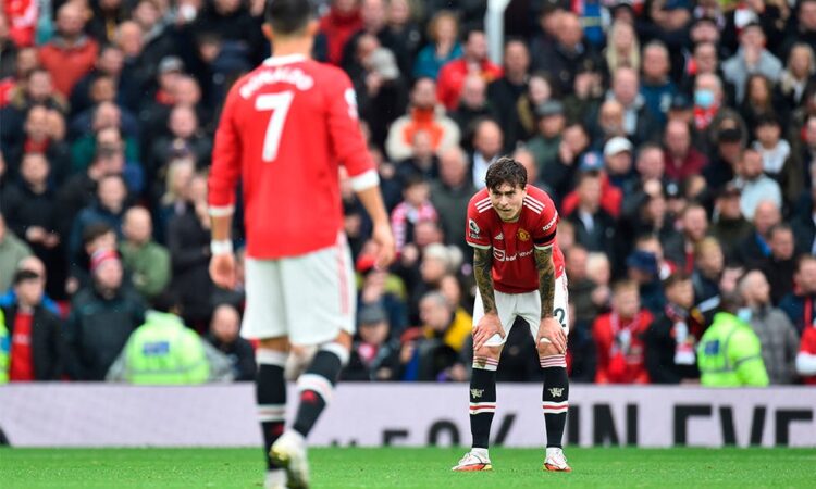Manchester United pierde puntos valiosos en casa ante el Everton