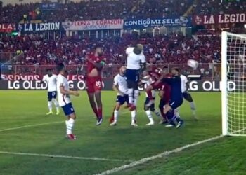 Tropiezo de Estados Unidos le quita el liderazgo del octagonal