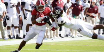 Acaba Texas AyM con invicto del campeón Alabama en futbol americano colegial