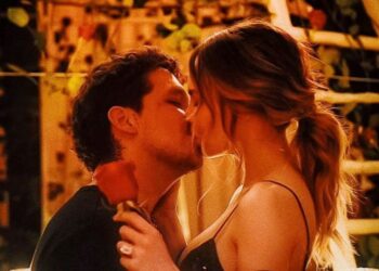 Sale Christian Nodal a defender a Belinda