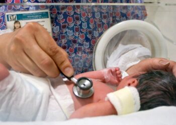 28 Bebes de madres contagiadas de Covid-19 han nacido en el HRAEV