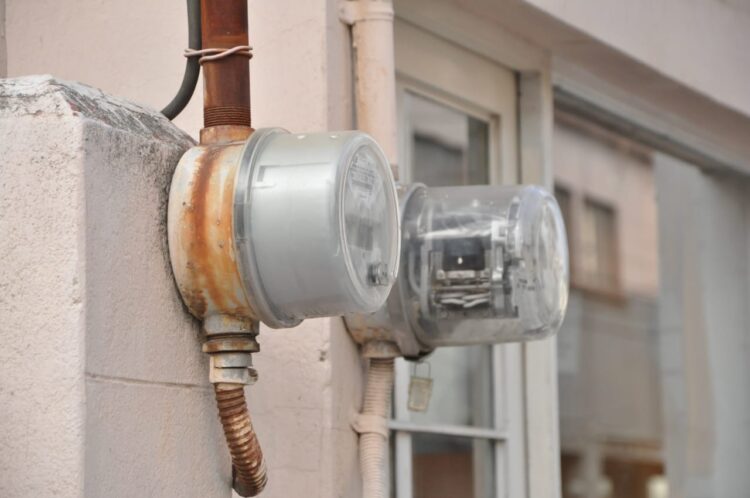 Advierten sobre aumento de luz y apagones en Tamaulipas