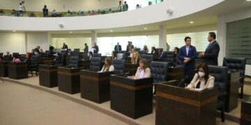 Diputados empatan votación acerca de vacunas para niños de Tamaulipas