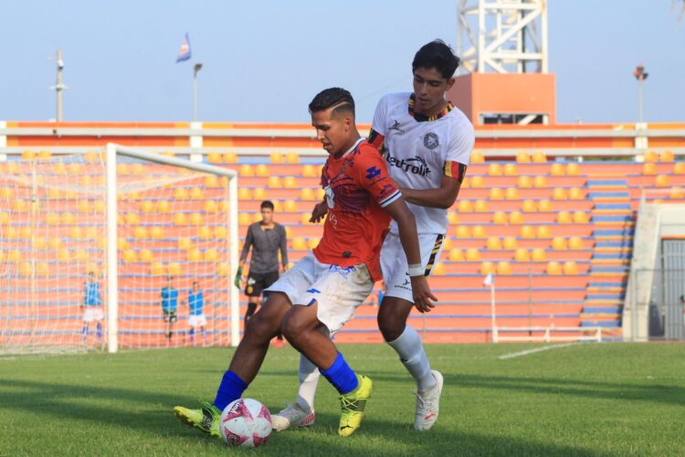 Correcaminos y Leones Negros igualan en el marcador
