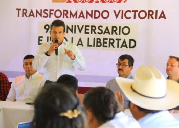 Ratifican ejidatarios voto de confianza al alcalde Lalo Gattás.