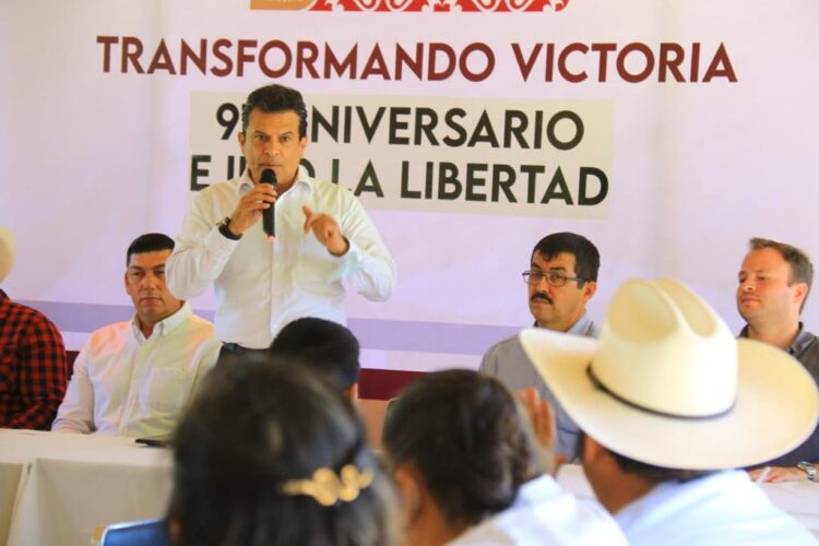 Ratifican ejidatarios voto de confianza al alcalde Lalo Gattás.