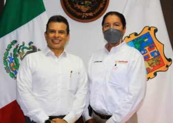 Acuerdan delegado de SEBIEN y alcalde Lalo Gattás fortalecer programas sociales en Victoria