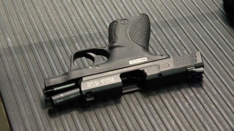 Por zafarrancho arrestan a 7 en funeral de niño en Texas