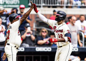 Bravos emparejan la serie abriendo Max Fried