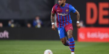 Ni con técnico interino gana el Barcelona