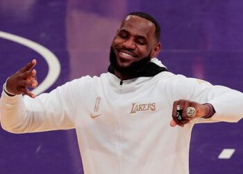 LeBron James la estrella mejor pagada en la historia de la NBA