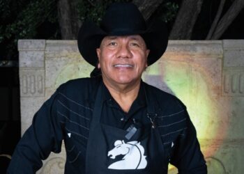 Vocalista de bronco tiene Covid-19