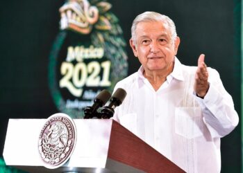 AMLO reprueba la postura del presidente de la Suprema Corte de Justica ante la defraudación fiscal.