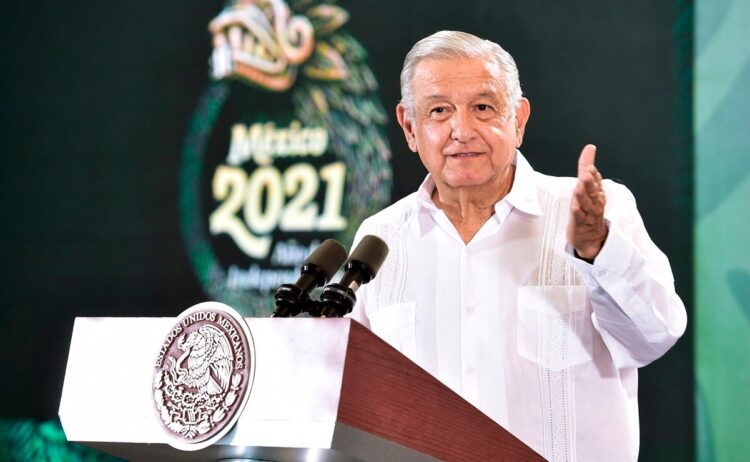 AMLO reprueba la postura del presidente de la Suprema Corte de Justica ante la defraudación fiscal.