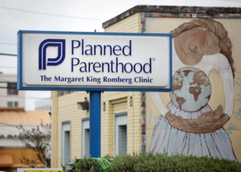 Texas detiene demandas contra ley antiaborto por parte de clínicas de planificación familiar