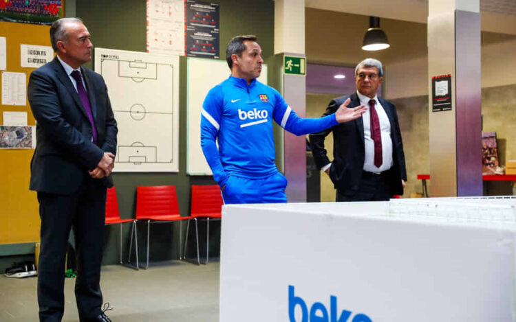 Presenta Barcelona FC a director interino