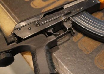 Causa pánico sujeto en hospital de McAllen le encuentran rifle de alto poder en auto.