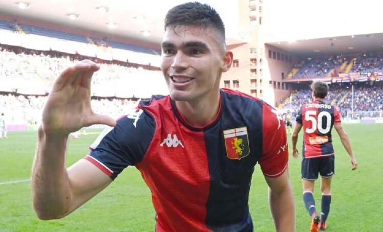 Johan Vásquez va de inicio ante el Spezia