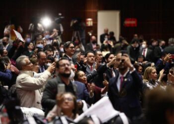 Diputados de México aprueban en lo general el Presupuesto de Egresos 2022