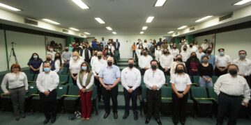 Guillermo Mendoza expone a la Facultad de Comercio Victoria su proyecto universitario