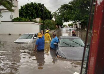 Provocan intensas lluvias inundaciones en varios sectores de Victoria