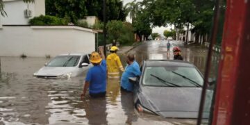 Provocan intensas lluvias inundaciones en varios sectores de Victoria