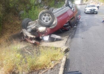 Muera chofer aplastado por camioneta que manejaba