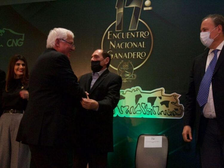 Ganaderos demandan mayor presupuesto para impulsar al sector pecuario