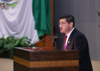 Exigen al Estado convocatoria de becas ITABEC y ampliar apoyo de uniformes 