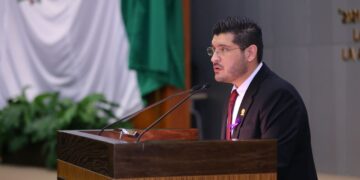 Exigen al Estado convocatoria de becas ITABEC y ampliar apoyo de uniformes 